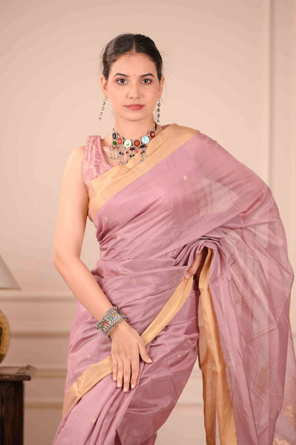 Gulabi Swarṇ Chanderi Cotton Silk Saree