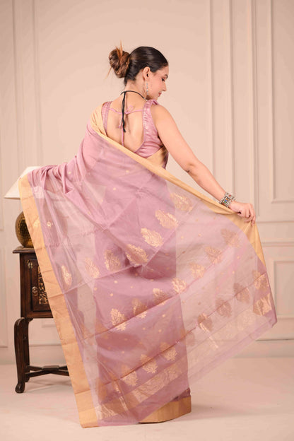 Gulabi Swarṇ Chanderi Cotton Silk Saree